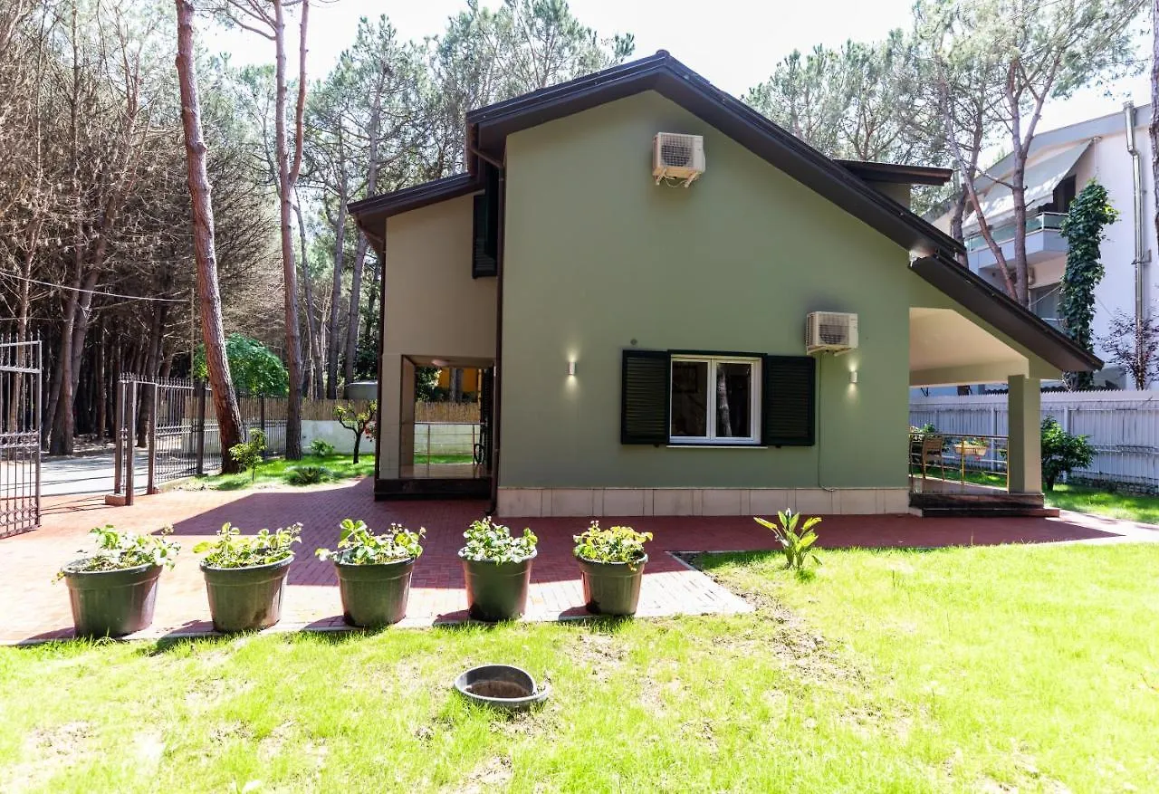 Forest Cottage - Middle Of Forest & Near The Beach Golem  Villa