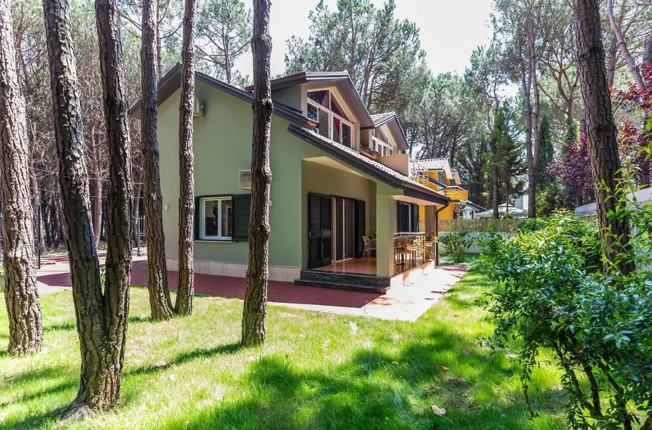 Forest Cottage - Middle Of Forest & Near The Beach Golem