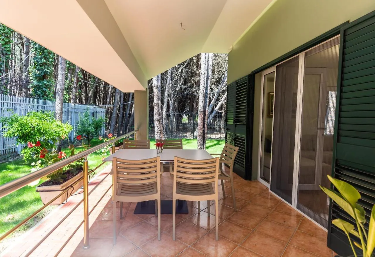 Forest Cottage - Middle Of Forest & Near The Beach Golem